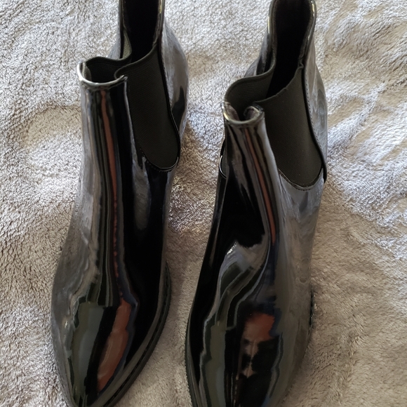 Patent Bootie NWOT - Picture 2 of 3